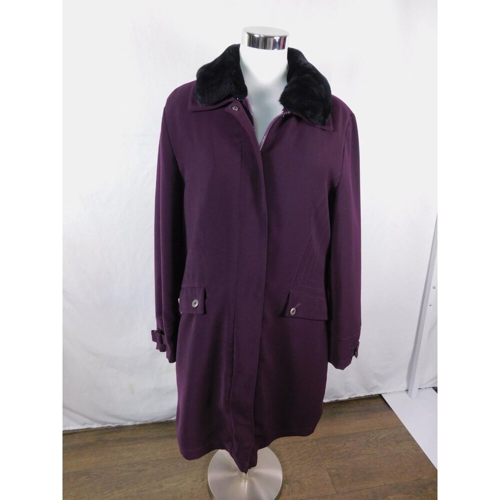 Regent Park Coat Womens Medium Purple Faux Fur Collar Zip Out Liner Quilted